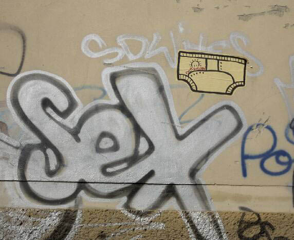 alteschoenhauserstr-sexypants